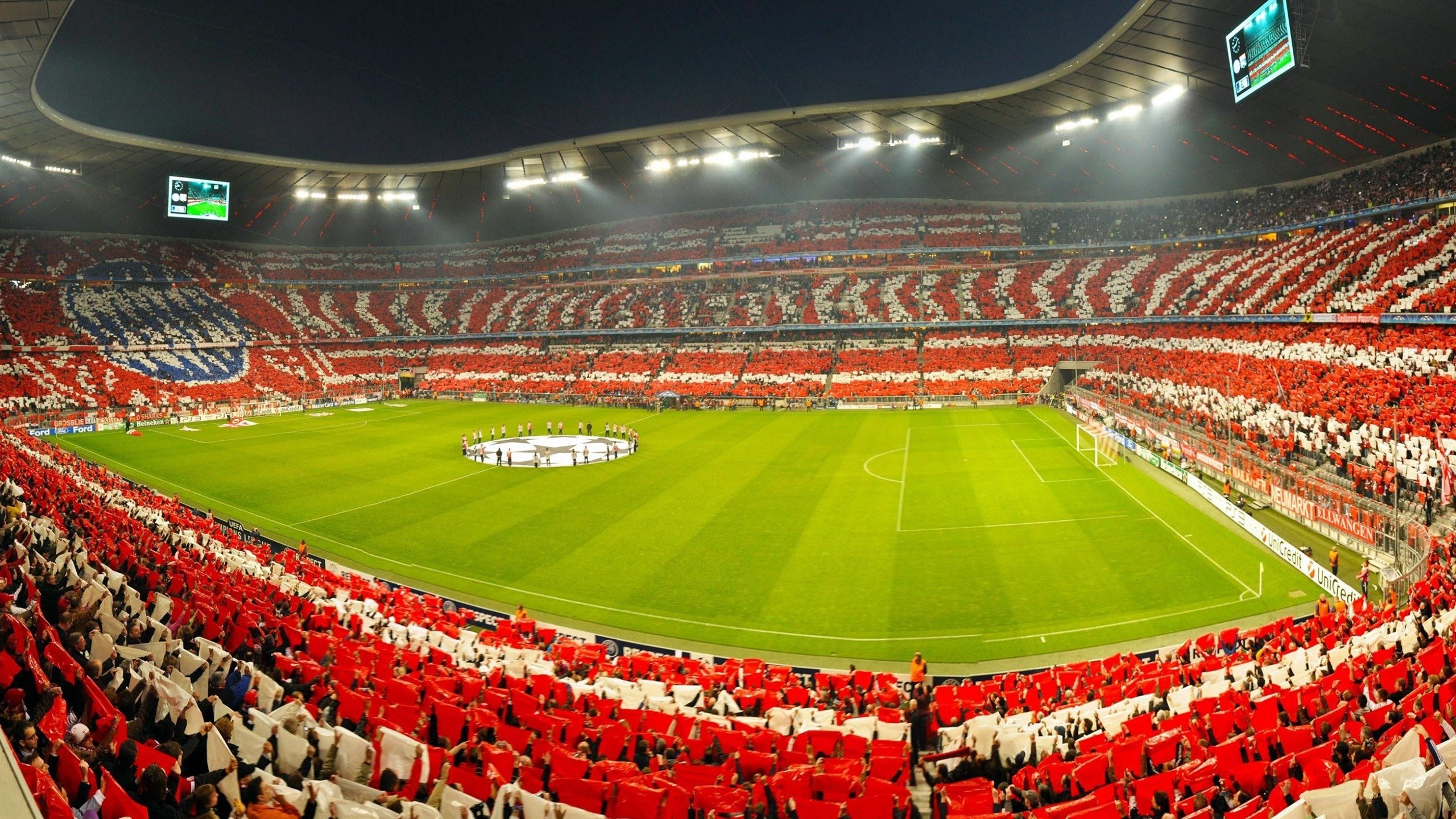 战绳挥动比拼赛 肩背力量与节奏同步缺一不可